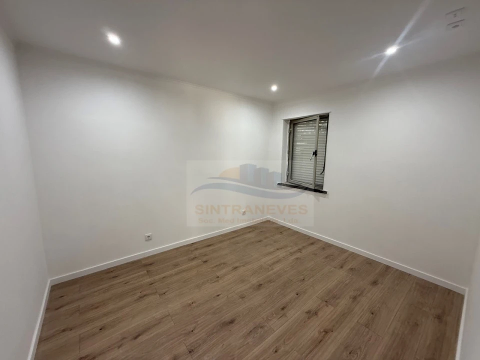 Apartamento T3 para Venda em Venteira Foto 18