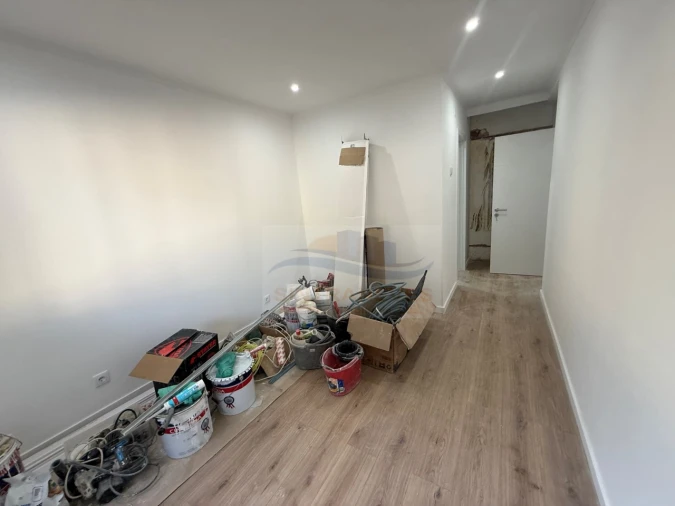 Apartamento T3 para Venda em Venteira Foto 3