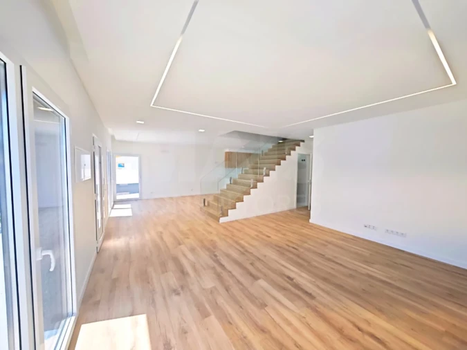 Moradia T4 para Venda em Lourinhã e Atalaia Foto 4