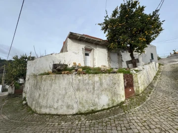 Moradia T2 para Venda em Alhandra, São João dos Montes e Calhandriz