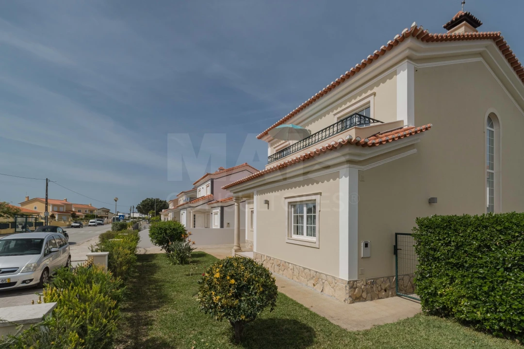 Moradia T3 para Venda em Silveira Foto 2