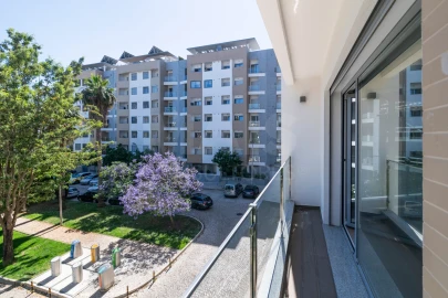 Apartamento T3 para Venda em Carcavelos e Parede