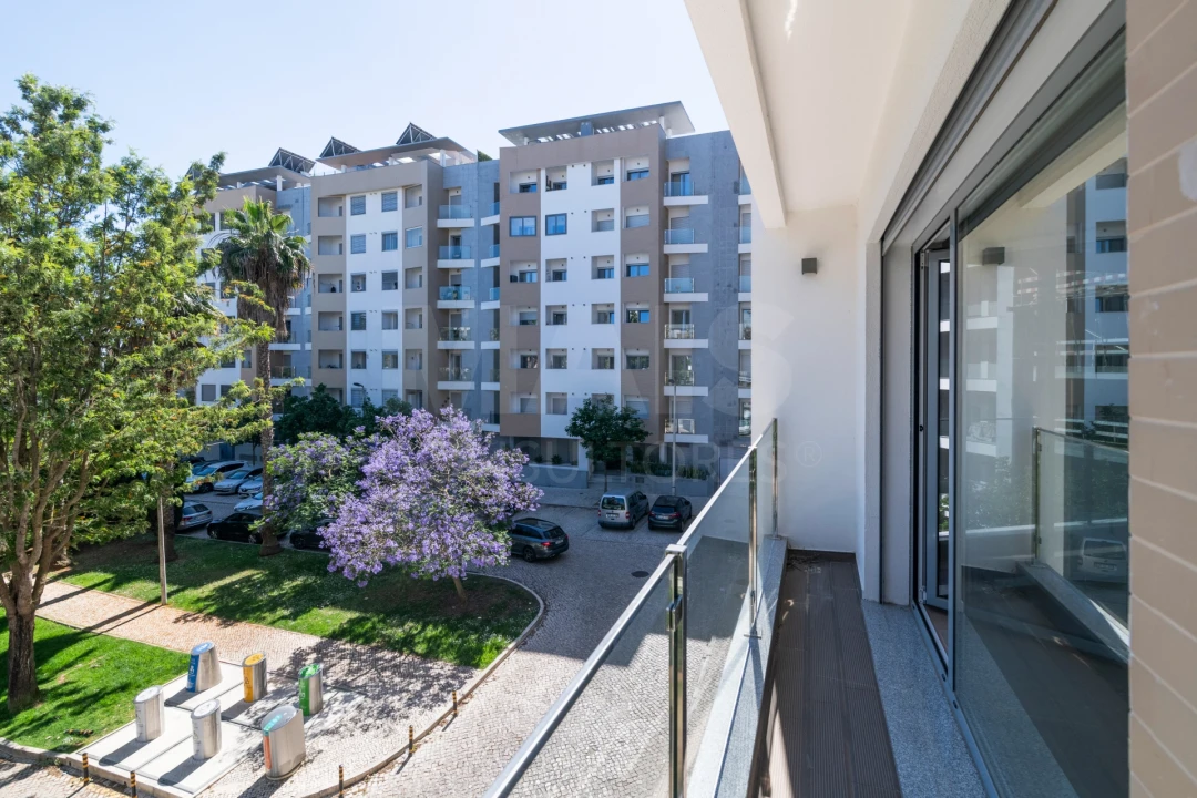 Apartamento T3 para Venda em Carcavelos e Parede Foto 4