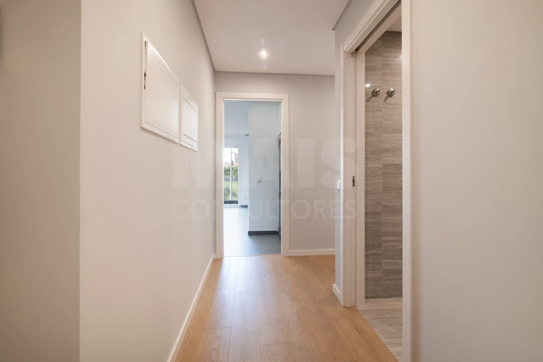 Apartamento T3 para Venda em Carcavelos e Parede Foto 2