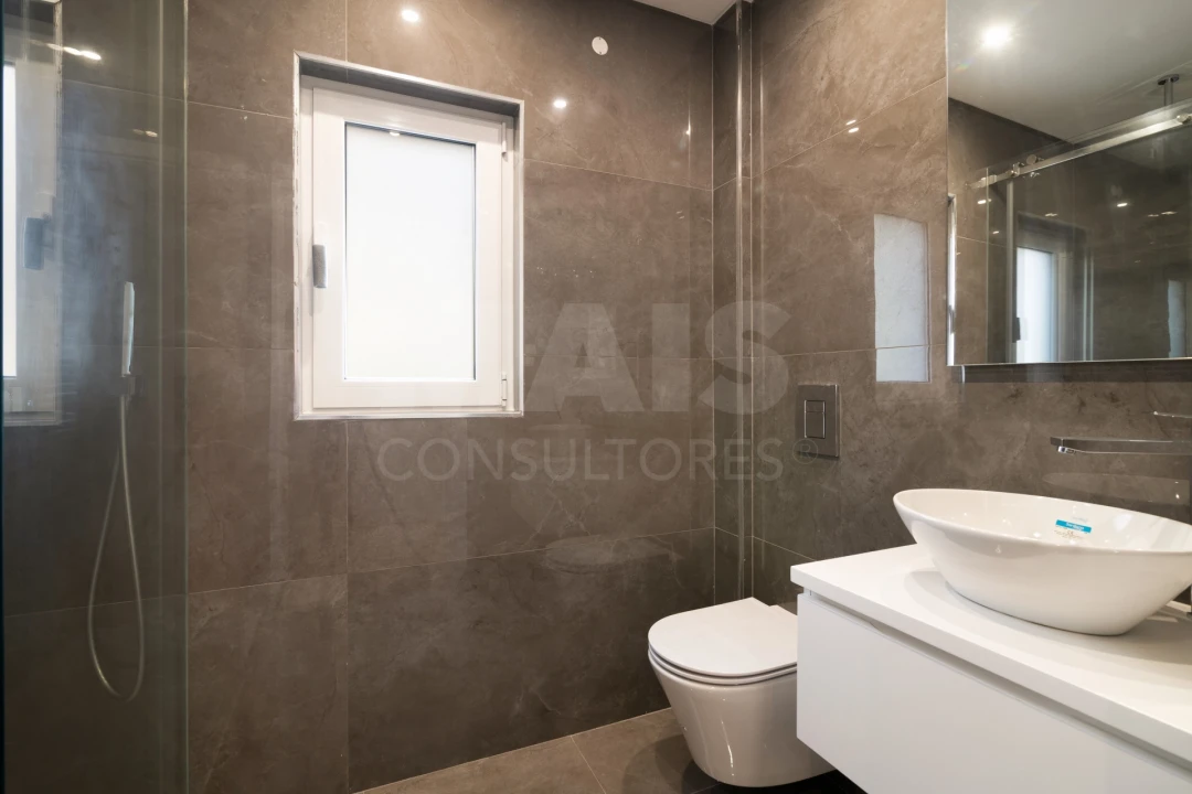 Apartamento T3 para Venda em Carcavelos e Parede Foto 1