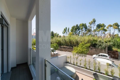 Apartamento T3 para Venda em Carcavelos e Parede