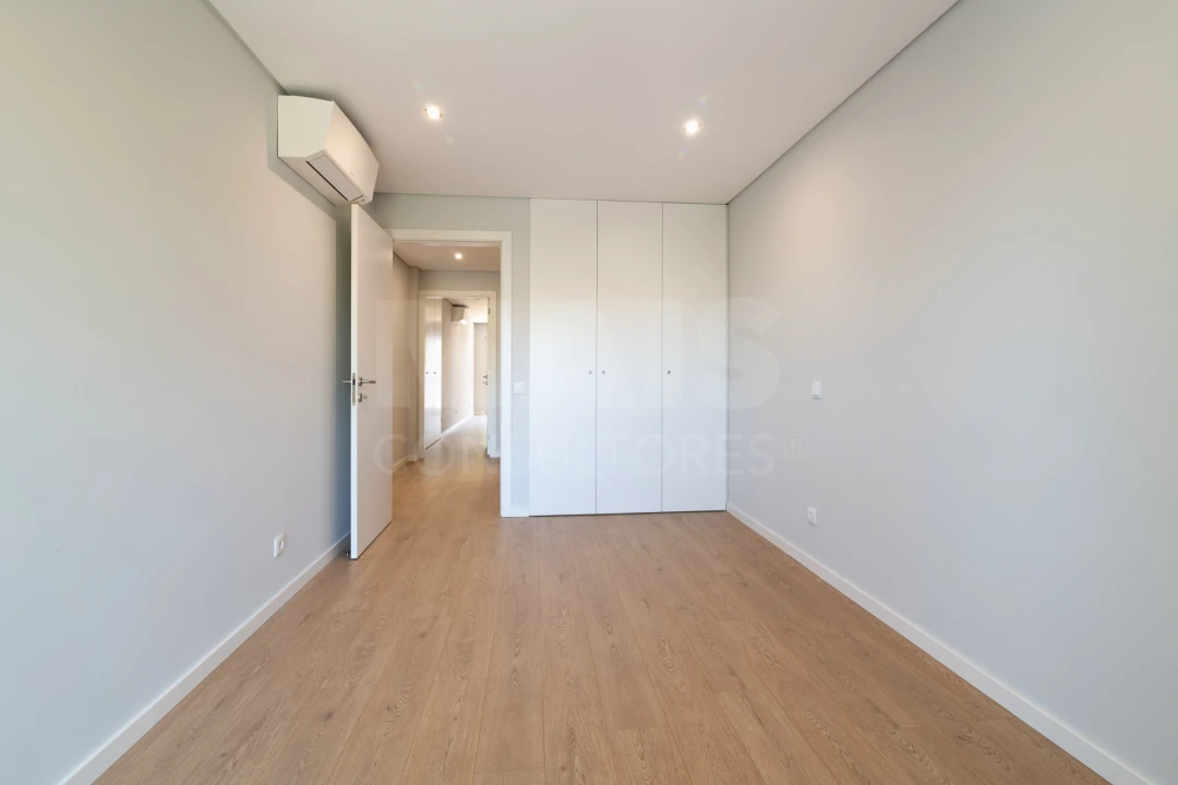 Apartamento T3 para Venda em Carcavelos e Parede Foto 4
