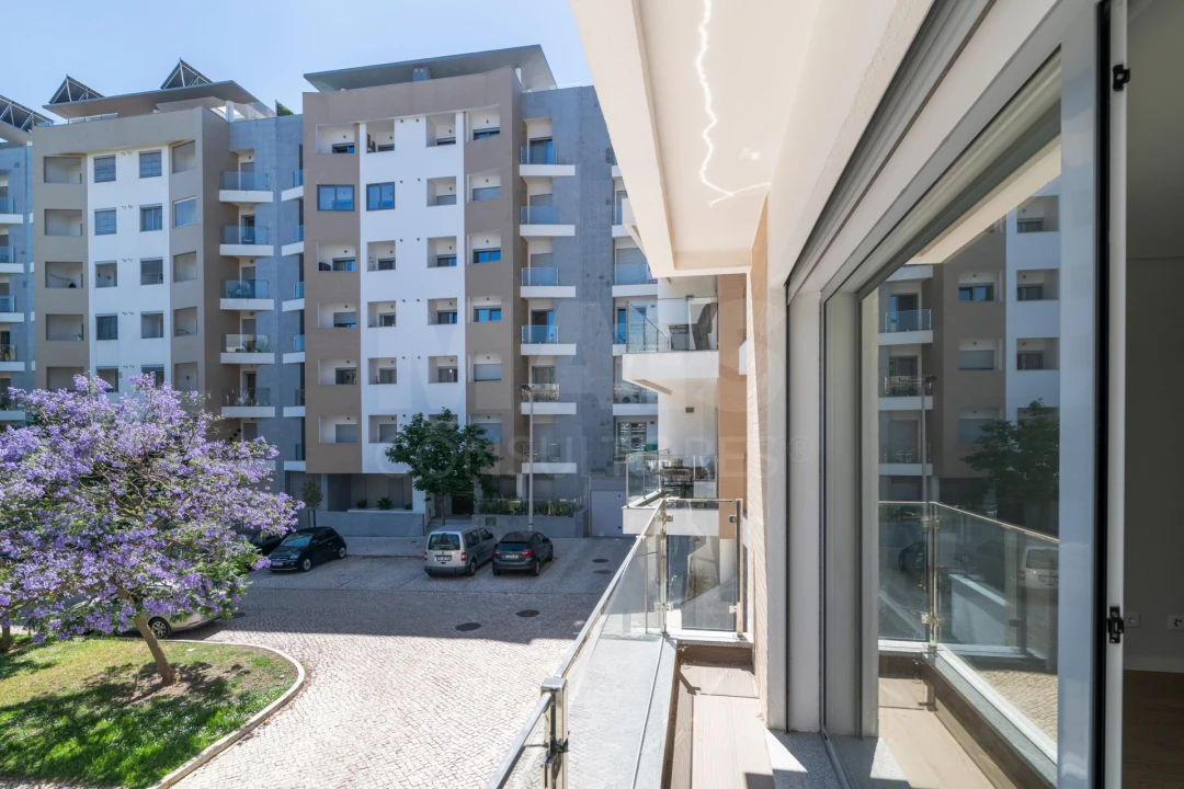 Apartamento T3 para Venda em Carcavelos e Parede Foto 9