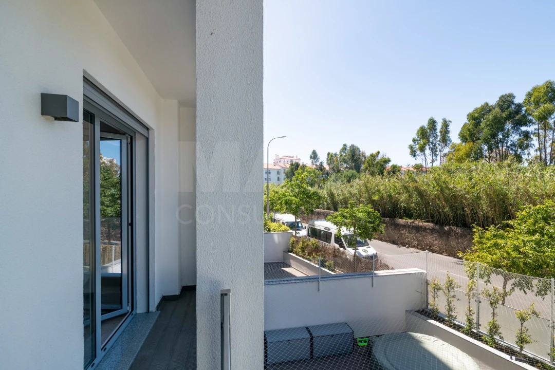 Apartamento T3 para Venda em Carcavelos e Parede Foto 2