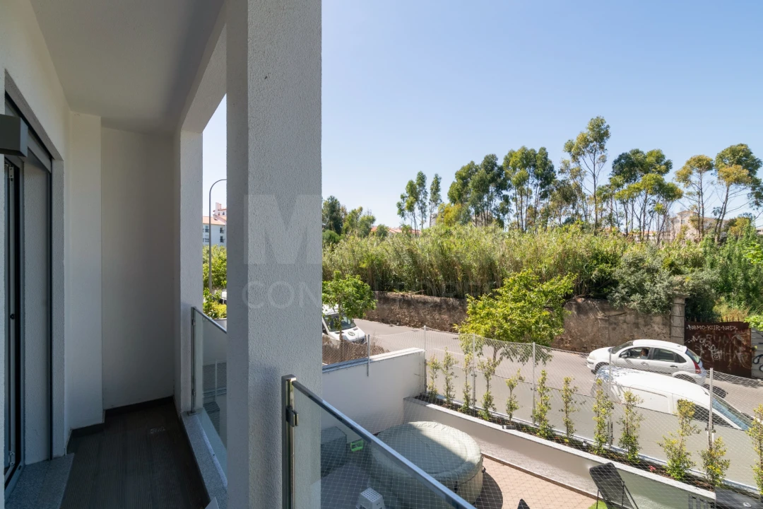 Apartamento T3 para Venda em Carcavelos e Parede Foto 3