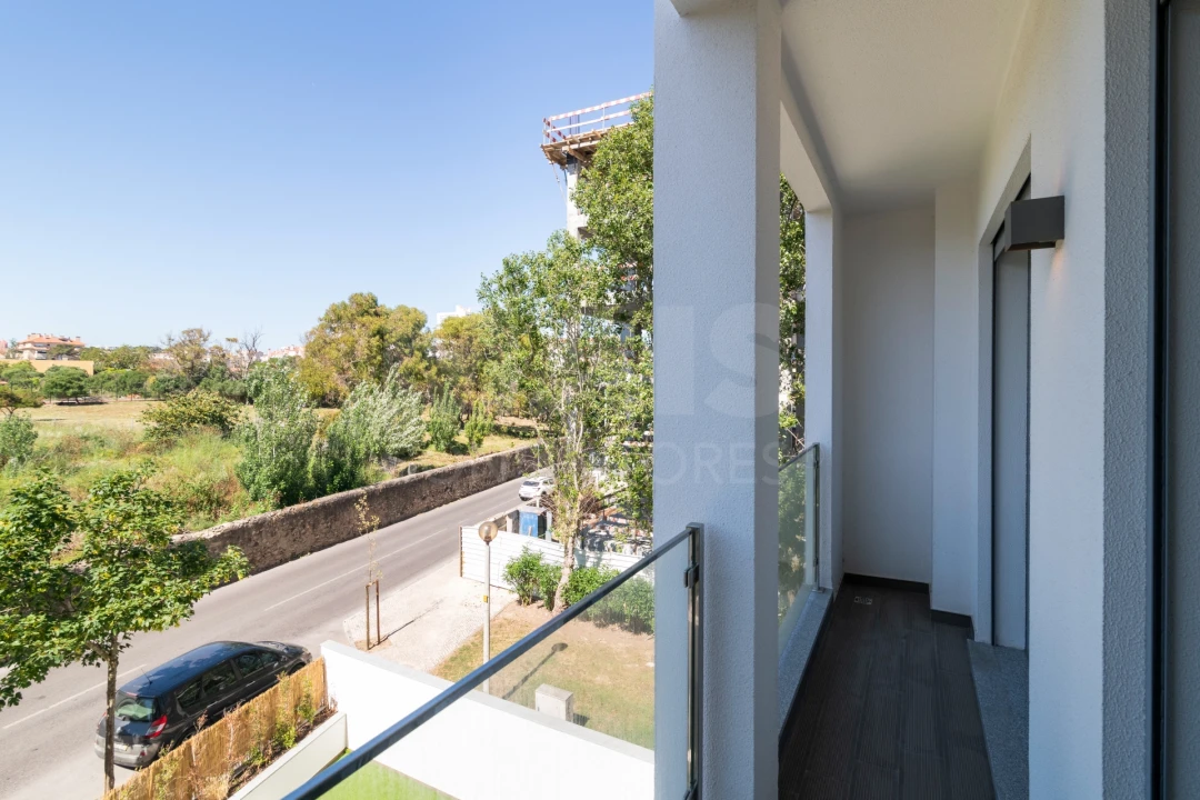 Apartamento T3 para Venda em Carcavelos e Parede Foto 9