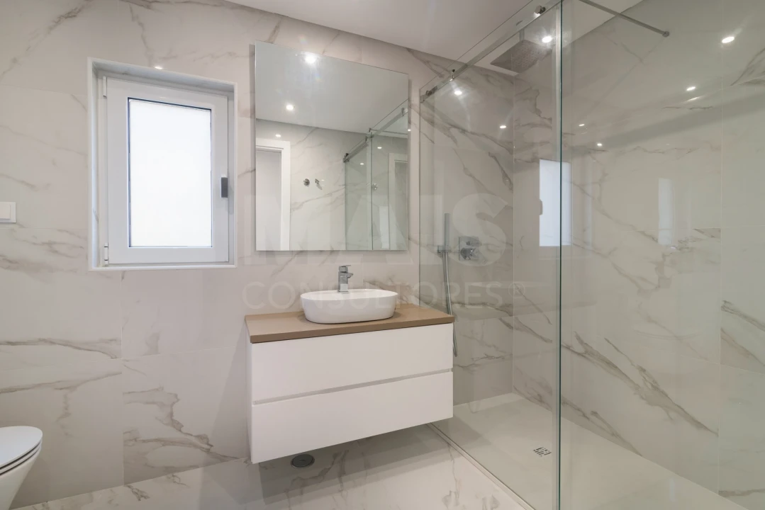 Apartamento T3 para Venda em Carcavelos e Parede Foto 4
