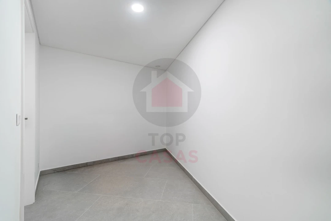 Moradia T5 para Venda em Foz do Arelho Foto 36