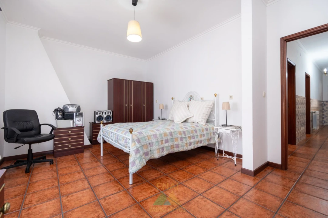 Moradia T4 para Venda em Correlhã Foto 32