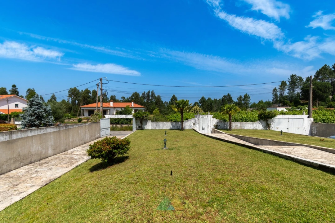 Moradia T4 para Venda em Correlhã Foto 8