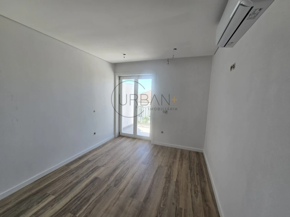 Apartamento T2 para Venda em Viseu Foto 8