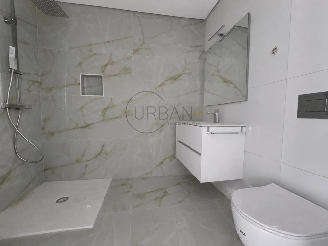 Apartamento T2 para Venda em Viseu Foto 4