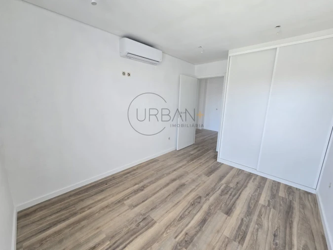 Apartamento T2 para Venda em Viseu Foto 9