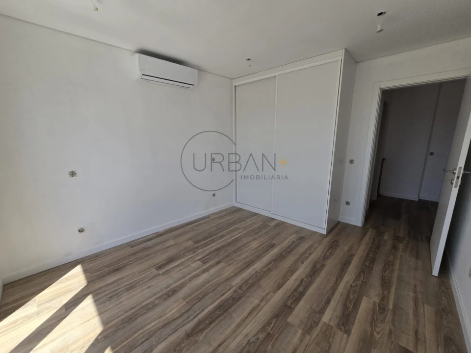 Apartamento T2 para Venda em Viseu Foto 4