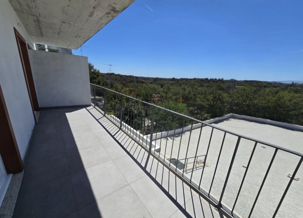 Apartamento T2 para Venda em Viseu Foto 8