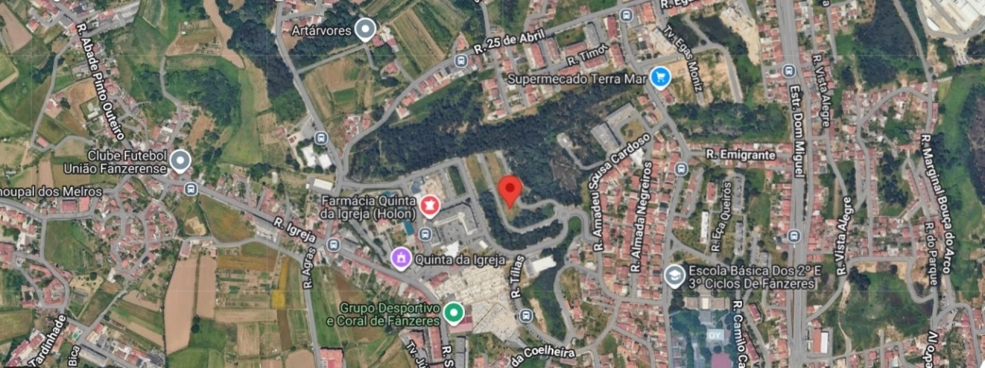 Apartamento T4 para Venda em Fânzeres e São Pedro da Cova Foto 15