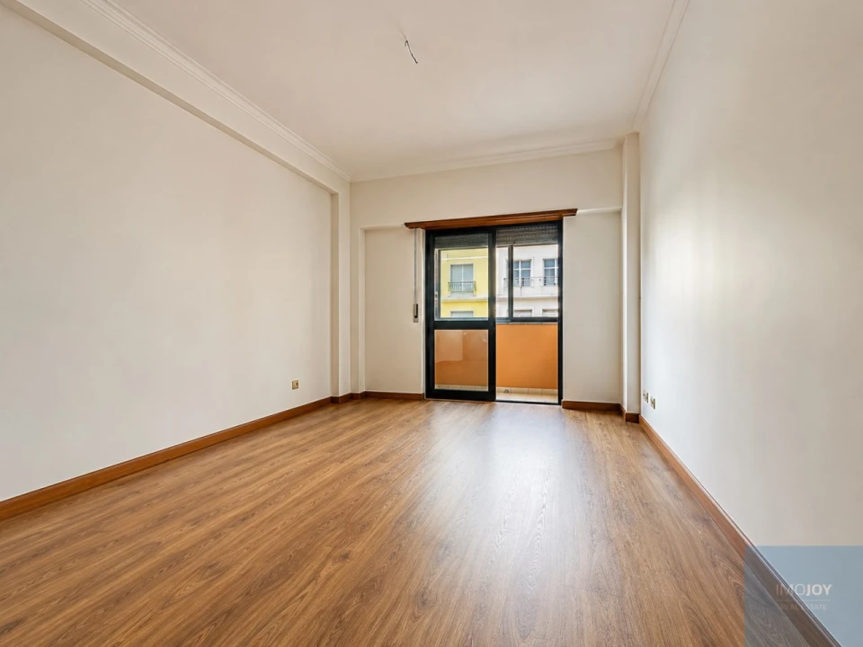 Apartamento T3 para Arrendamento em Sacavém e Prior Velho Foto 8