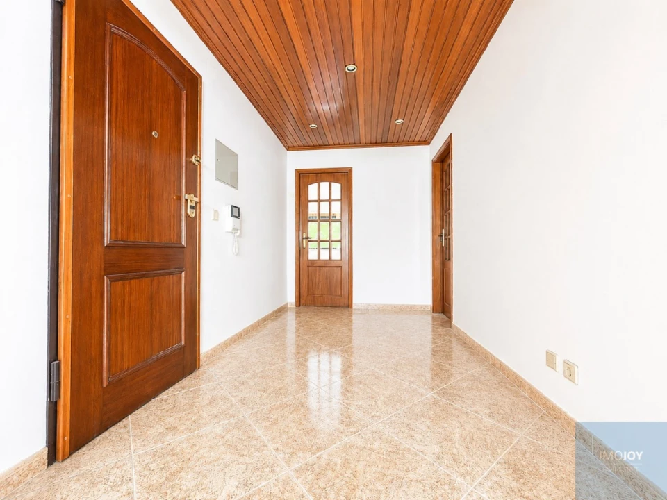 Apartamento T3 para Arrendamento em Sacavém e Prior Velho Foto 16