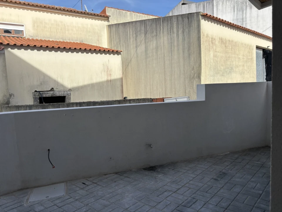 Moradia T3 para Venda em São Bartolomeu dos Galegos e Moledo Foto 8