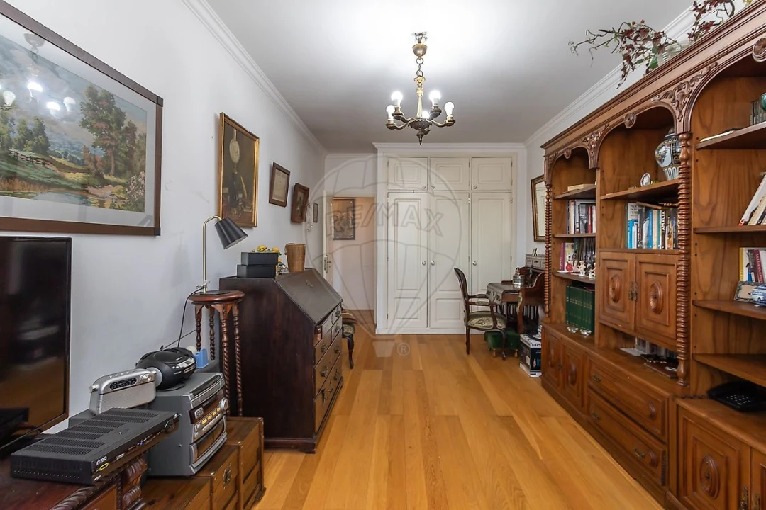 Apartamento T3 para Venda em Carcavelos e Parede Foto 7