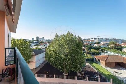 Apartamento T3 para Venda em Carcavelos e Parede