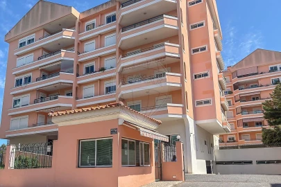 Apartamento T3 para Venda em Carcavelos e Parede