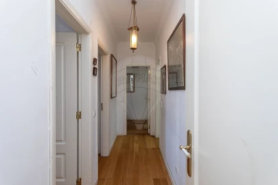 Apartamento T3 para Venda em Carcavelos e Parede