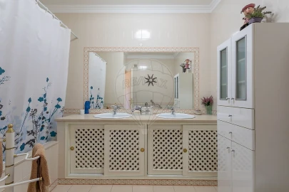Apartamento T3 para Venda em Carcavelos e Parede