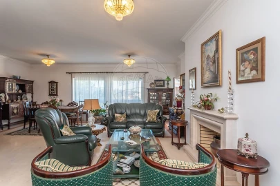 Apartamento T3 para Venda em Carcavelos e Parede