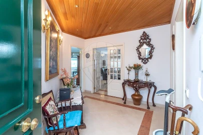Apartamento T3 para Venda em Carcavelos e Parede