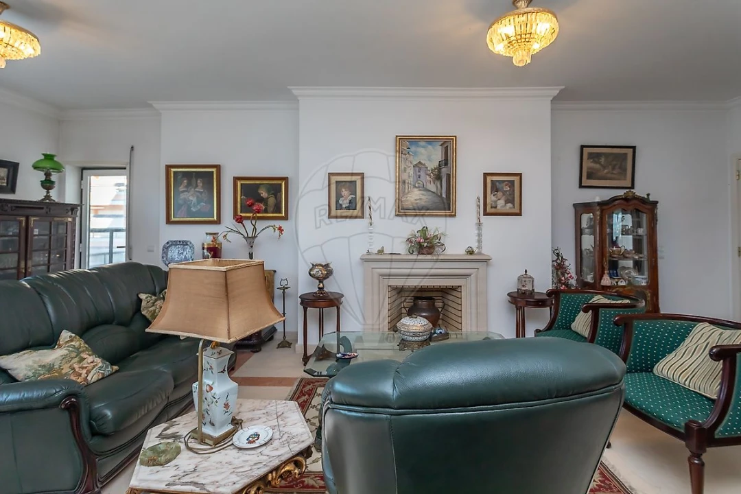 Apartamento T3 para Venda em Carcavelos e Parede Foto 20