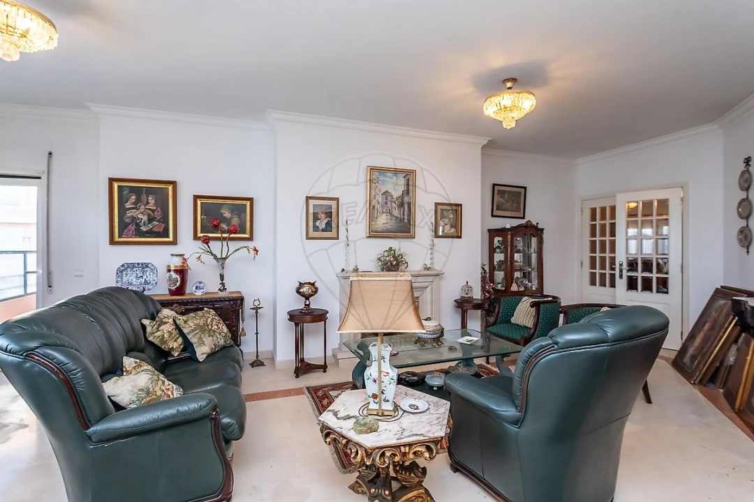 Apartamento T3 para Venda em Carcavelos e Parede Foto 18