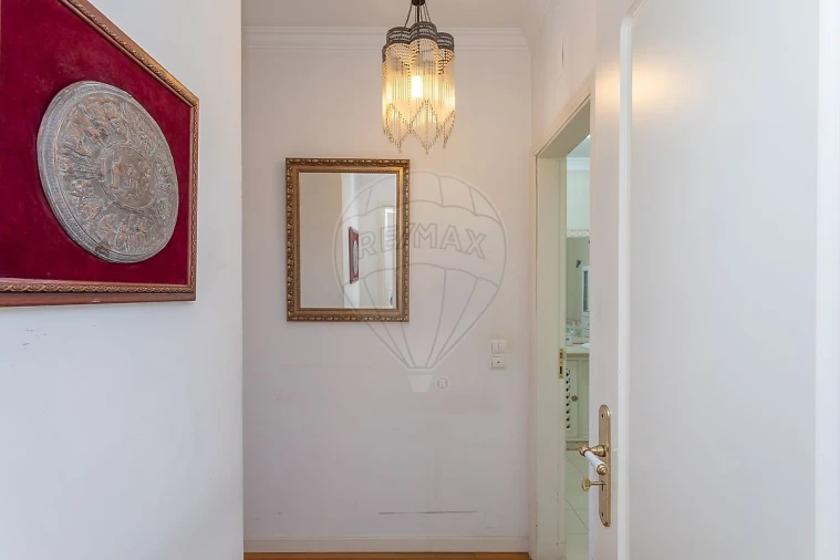 Apartamento T3 para Venda em Carcavelos e Parede