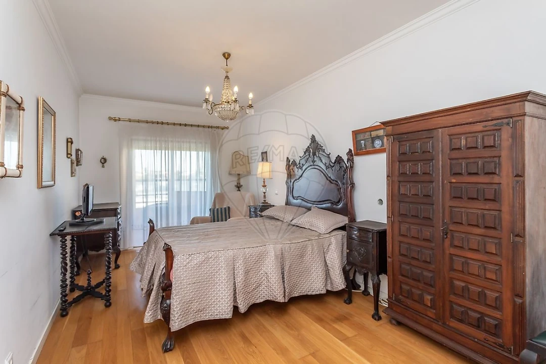 Apartamento T3 para Venda em Carcavelos e Parede Foto 12