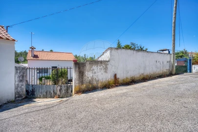 Moradia T2 para Venda em Achete, Azoia de Baixo e Póvoa de Santarém