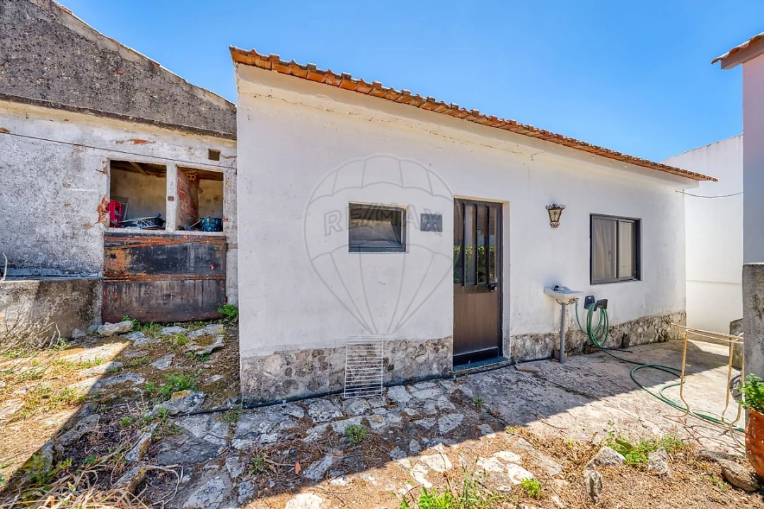 Moradia T2 para Venda em Achete, Azoia de Baixo e Póvoa de Santarém Foto 26