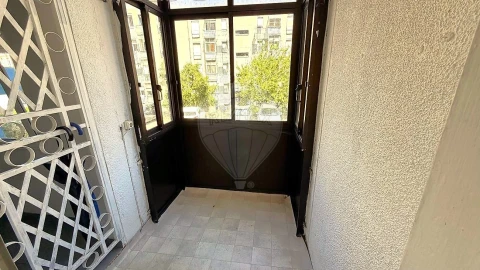 Apartamento T2 para Venda em Santo António dos Cavaleiros e Frielas