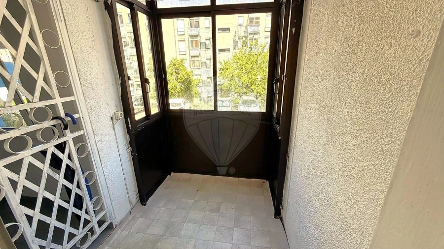 Apartamento T2 para Venda em Santo António dos Cavaleiros e Frielas Foto 10