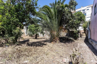 Moradia T13 para Venda em Queluz e Belas