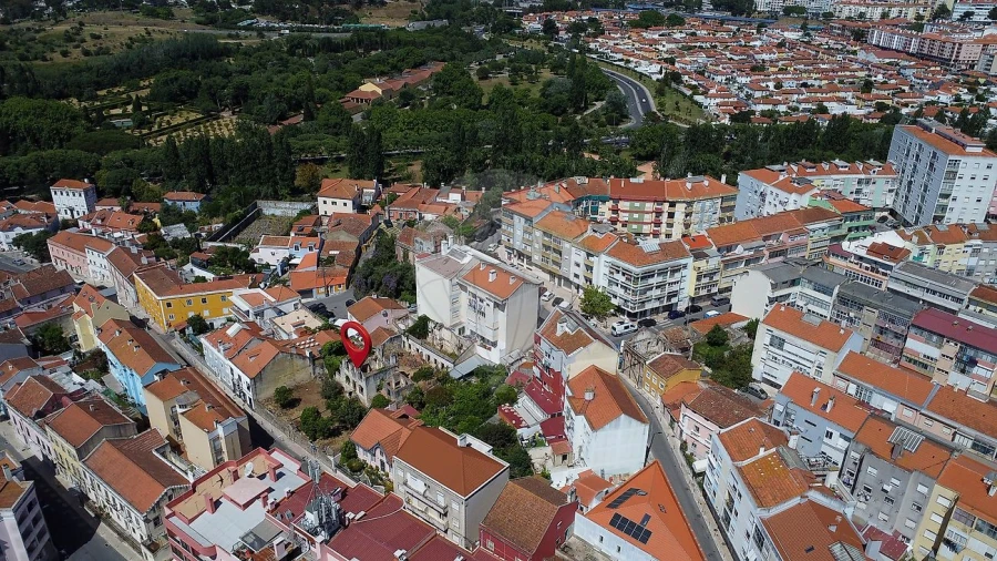 Moradia T13 para Venda em Queluz e Belas Foto 27