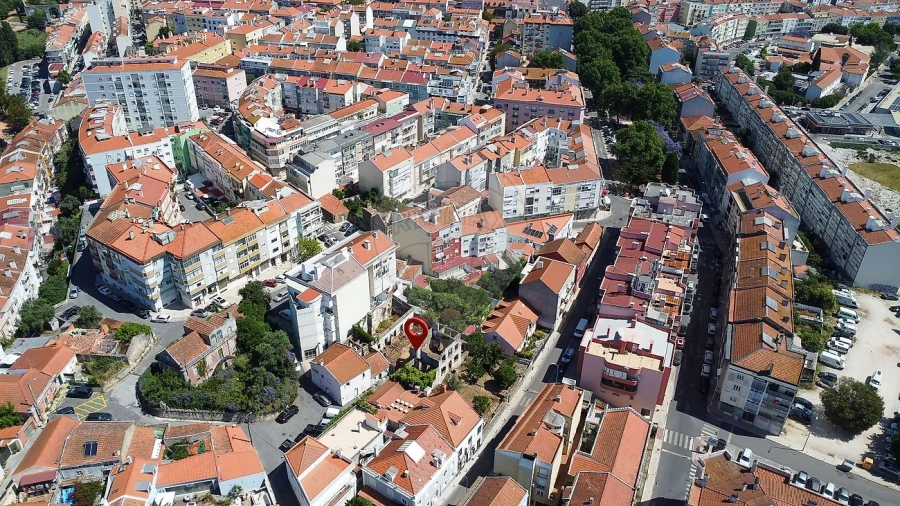Moradia T13 para Venda em Queluz e Belas Foto 28