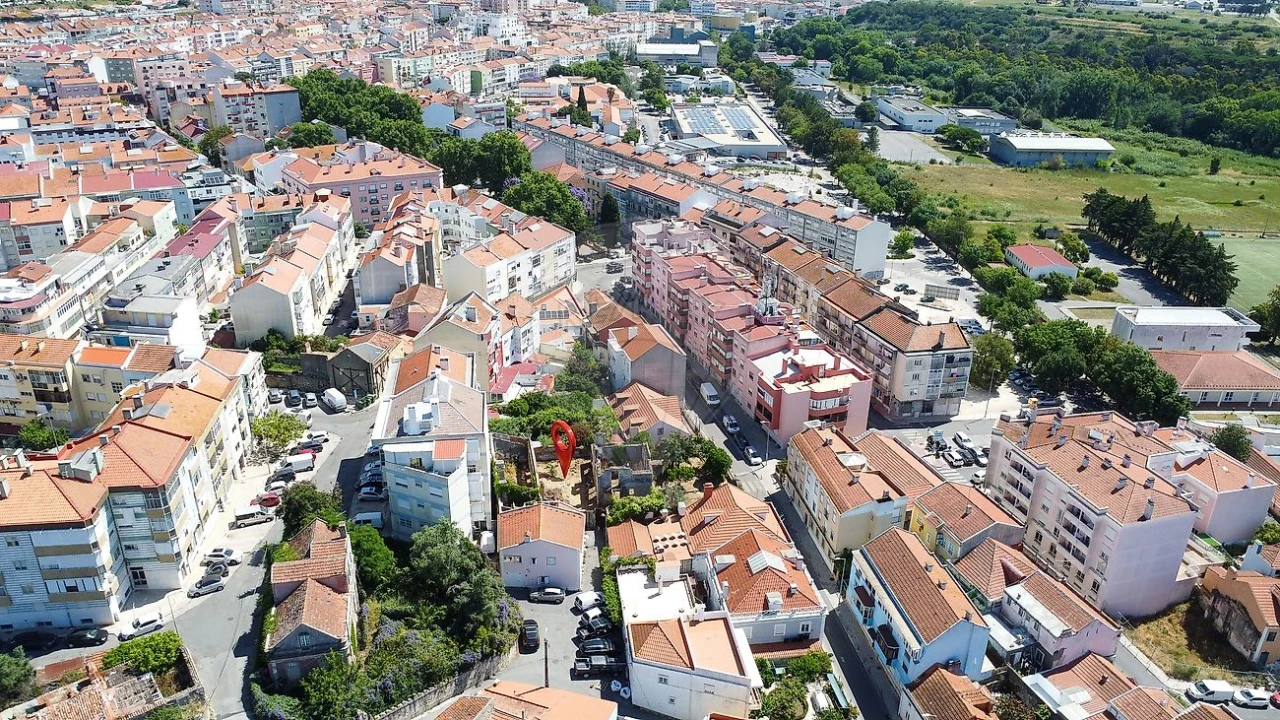 Moradia T13 para Venda em Queluz e Belas Foto 25