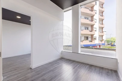 Loja para Venda em Lourinhã e Atalaia
