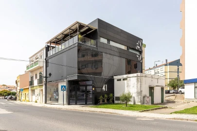 Loja para Venda em Lourinhã e Atalaia