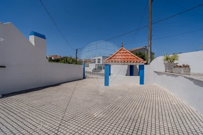 Moradia T2 para Venda em Santa Maria, São Pedro e Matacães